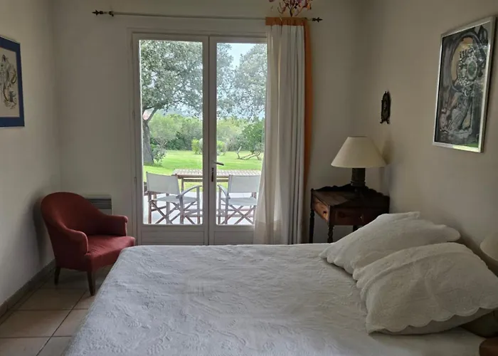 A Merendella, Avec Vaste Jardin Arbore, Vue Mer, Acces Direct