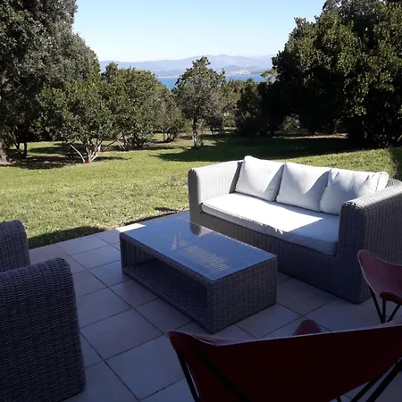 A Merendella, Avec Vaste Jardin Arbore, Vue Mer, Acces Direct Vila *