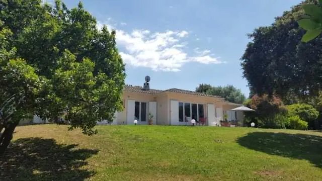 A Merendella, Avec Vaste Jardin Arbore, Vue Mer, Acces Direct