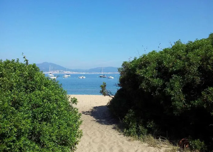 A Merendella, Avec Vaste Jardin Arbore, Vue Mer, Acces Direct וילה Pietrosella